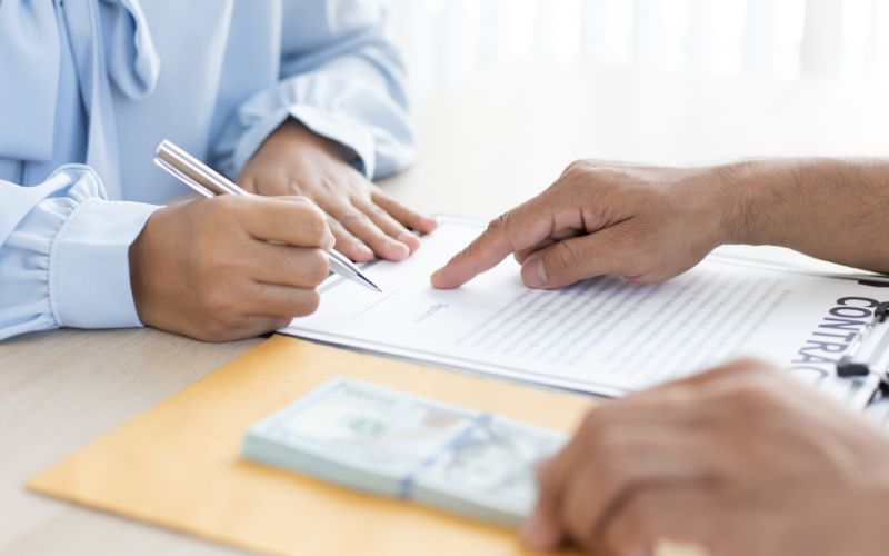 Business Loans vs. Business Lines of Credit
